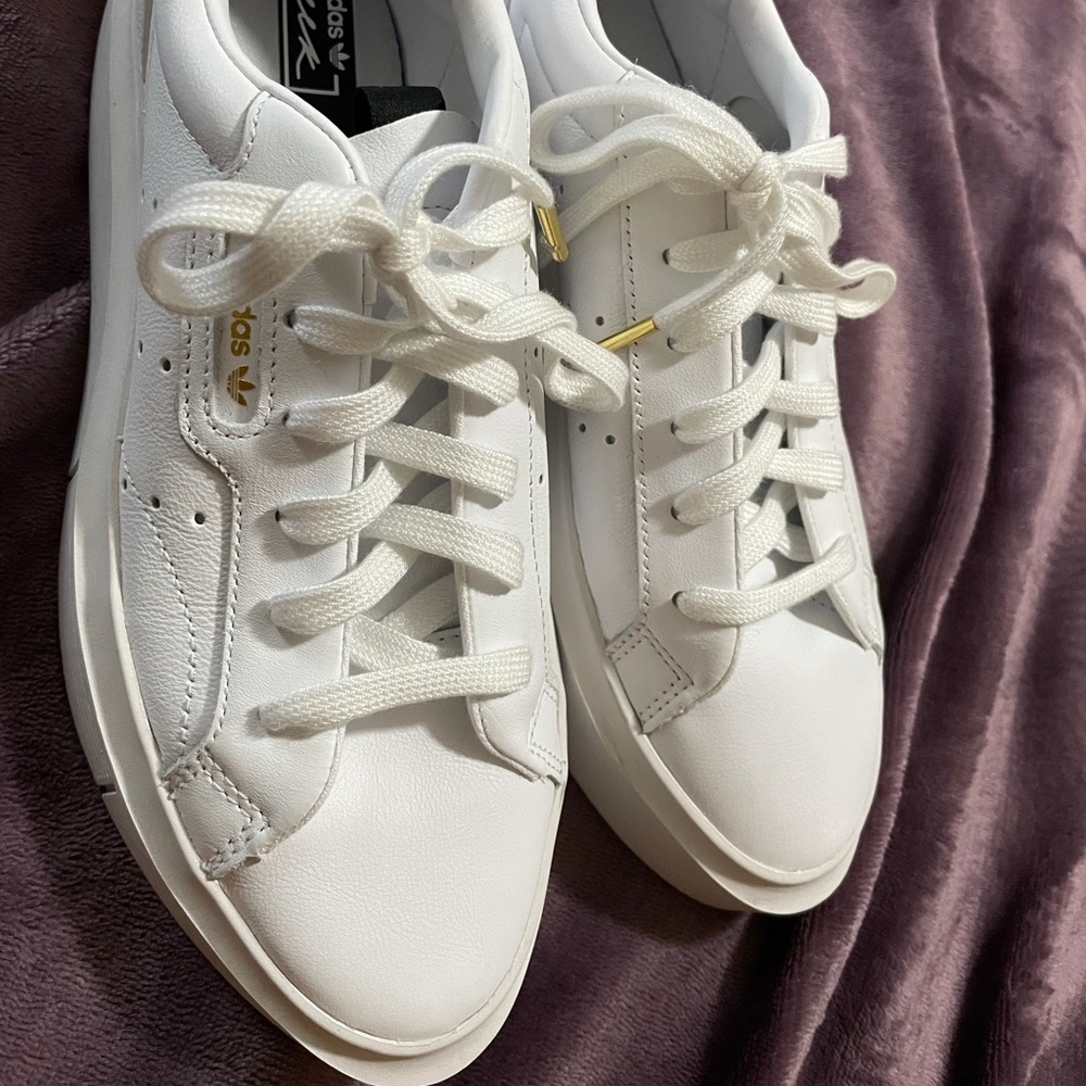 Adidas Original Super Sleek sneakers